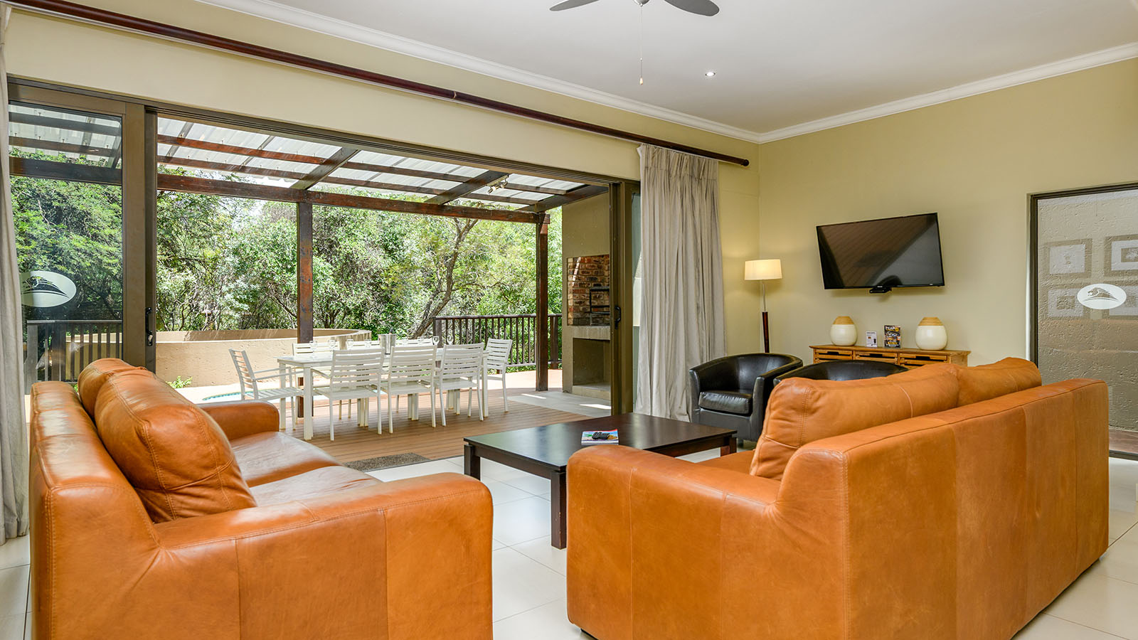 Four Bedroom Chalet with Splash Pool