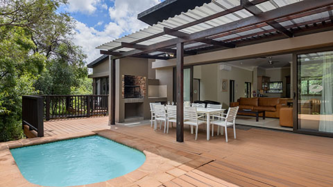 Four Bedroom Chalet with Splash Pool