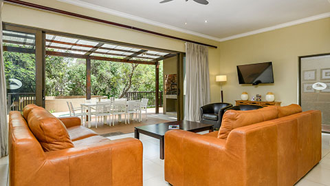 Four Bedroom Chalet with Splash Pool