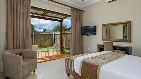 Three Bedroom Chalet with Patio